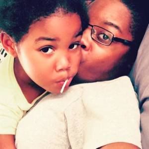 Meet your Posher, Kenyatta